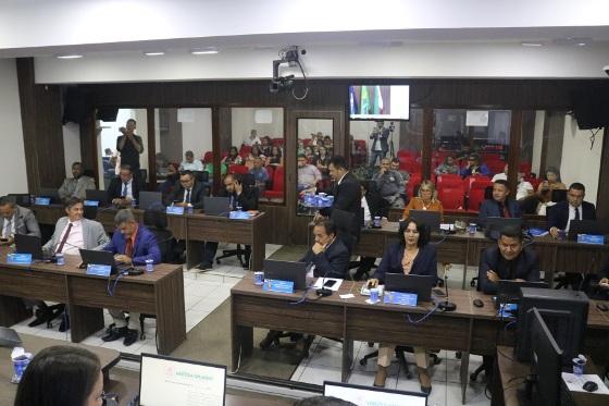Vereadores aprovam projeto de lei que garante passe livre para os estudantes de Várzea Grande