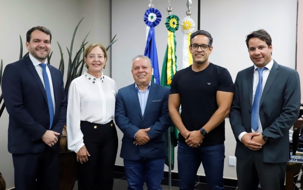 Mesa diretora da Câmara de Cuiabá visita TJMT