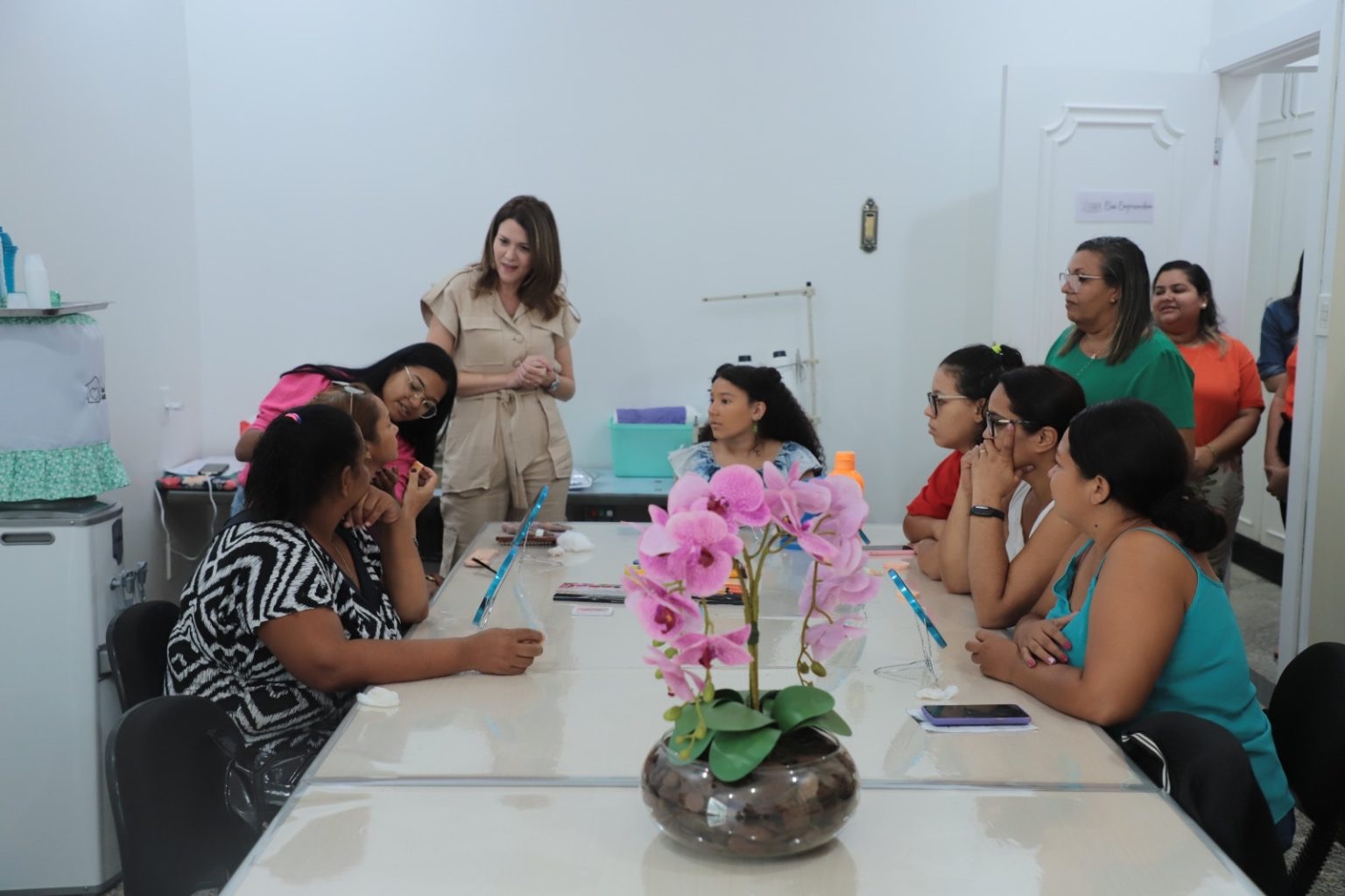 CASA DE SARITA ATENDIMENTOS; Kika Dorilêo visita Casa de Sarita e se reúne com coordenadoras dos CRAS para alinhar projetos