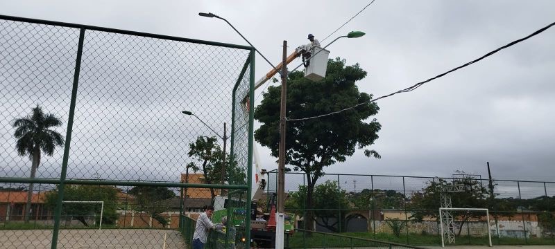 Praças no Boa Esperança e Quilombo são atendidas com instalação de lâmpadas de LED