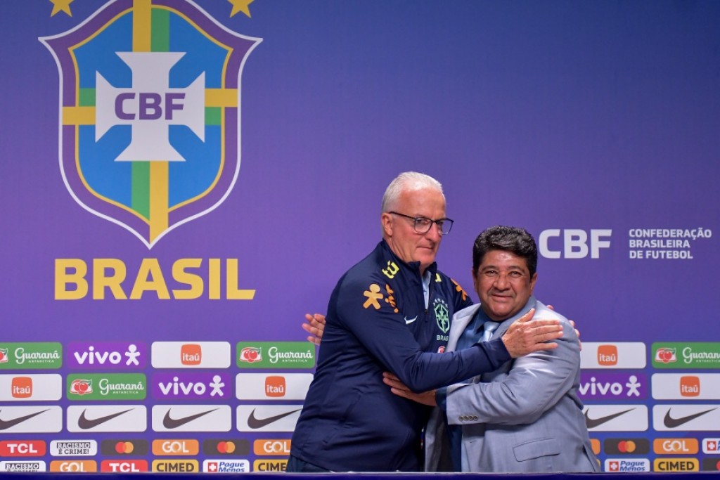 Dorival Júnior é apresentado oficialmente como novo treinador da Seleção Brasileira