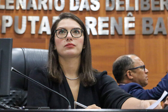 Botelho diz que governo está disposto a realocar famílias, após reunião com Garcia e Mendes