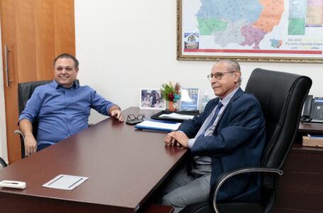Ademir Goes tem reunião política com Júlio Campos